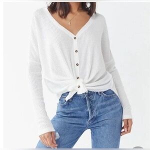 Urban Outfitters White Thermal Knit Tie-Front Button Down Top Small⁠ relaxed fit